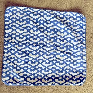 Roberta Roller Rabbit Big Cata pillow cover 22x22